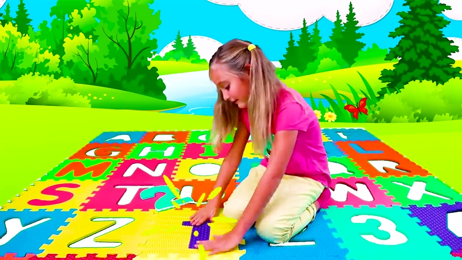 اسباب بازی ها و خانواده مهربان - ساشا و حروف الفبای انگلیسی